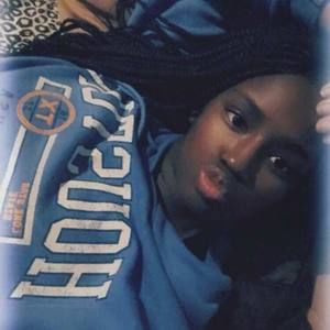 Meet your Posher, Sandy